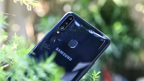 Truy tìm chiếc điện thoại đa năng, đột phá nhưng giá chỉ hơn 4 triệu