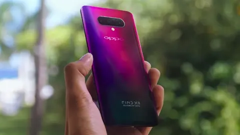 OPPO Find X2 lộ ảnh mặt trước qua miếng dán màn hình 
