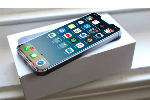 iPhone 12 bản 5.4 inch sẽ nhỏ gọn hơn cả iPhone SE 2020