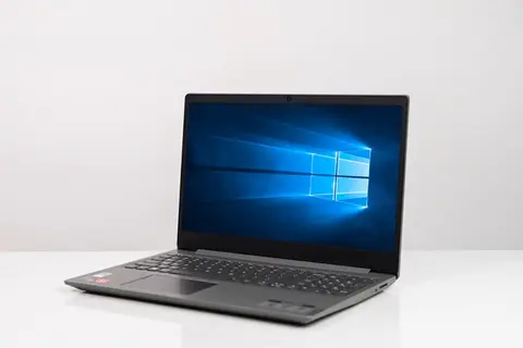 Lựa chọn laptop gọn nhẹ, hiệu năng ổn với mức giá chỉ hơn 9 triệu đồng?