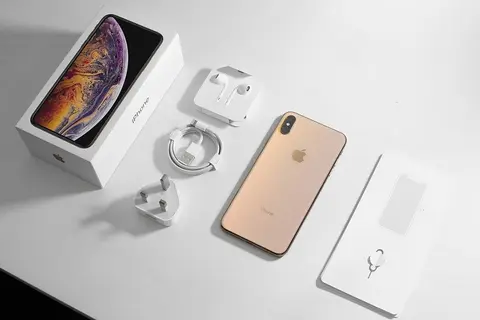 Hóa ra việc không tặng kèm cục sạc trên iPhone 12 lại tốt cho người dùng