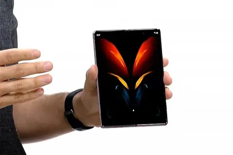 Dù chưa lên kệ, Samsung Galaxy Z Fold 2 đã nhận bản cập nhật đầu tiên