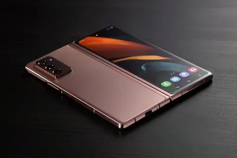 Rò rỉ cấu hình Samsung Galaxy Z Fold 2 Lite: Màn hình 7.2 inch, RAM 12GB