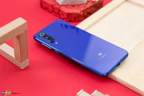 Tin vui: Xiaomi Mi 9 SE bắt đầu nhận cập nhật phiên bản MIUI 12