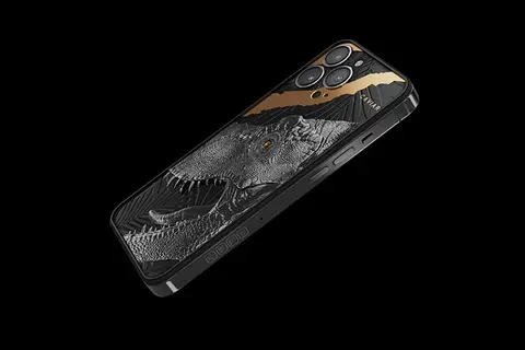 Caviar giới thiệu phiên bản iPhone 13 Pro với mảnh răng khủng long T-Rex, giá đến 204 triệu đồng