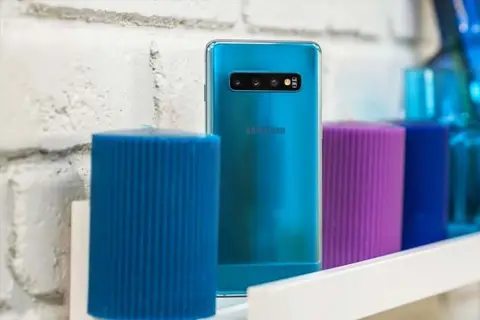 Sau đợt tạm ngưng, Samsung tiếp tục phát hành One UI 3.0 cho Galaxy S10