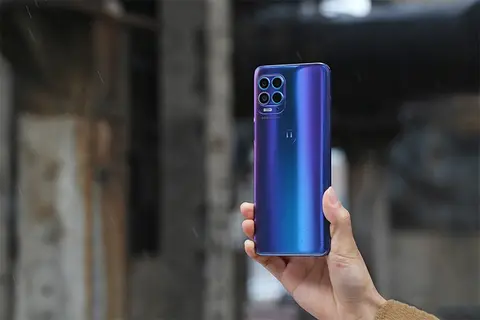 Trên tay Motorola Edge S: Snapdragon 870, 4 camera 64MP, giá chỉ từ 7,1 triệu