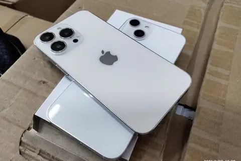 iPhone 13 xuất hiện ảnh thực tế với những thay đổi nhỏ về thiết kế