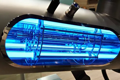 Đèn UV trong máy lọc nước là gì và có tác dụng ra sao?