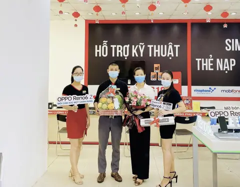 FPT Shop giao máy sớm cho khách hàng đặt mua OPPO Reno6 Z