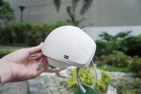 Trên tay LG PuriCare 2: Đẹp hơn, pin 8 tiếng, tích hợp mic, loa và Bluetooth