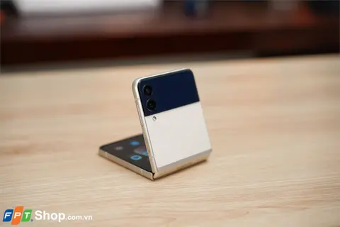Trải nghiệm Samsung Galaxy Z Flip3: Màn hình ngoài hữu ích hơn, dùng rất thích, giá tốt