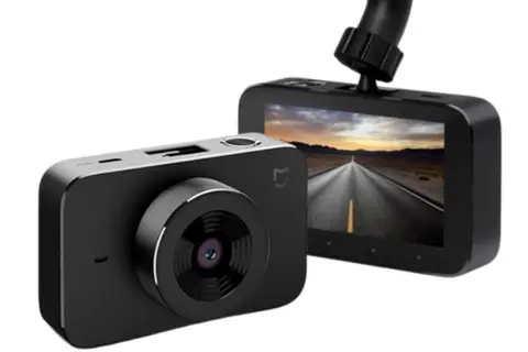 An toàn trên mọi nẻo đường với camera ô tô Xiaomi