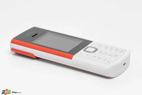 Trên tay Nokia 5710 XpressAudio: Hoài cổ nhưng rất sáng tạo