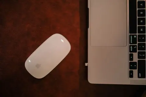 Chuột Magic Mouse 2 2022: Sự tinh tế trong cách làm phụ kiện của Apple