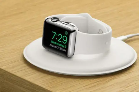 Lỗi sạc khó chịu của Apple Watch cuối cùng đã được sửa trong watchOS 8.4