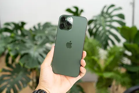 Trên tay iPhone 13 Pro Max Xanh Lá tại Việt Nam: Vẻ đẹp thực tế ra sao?