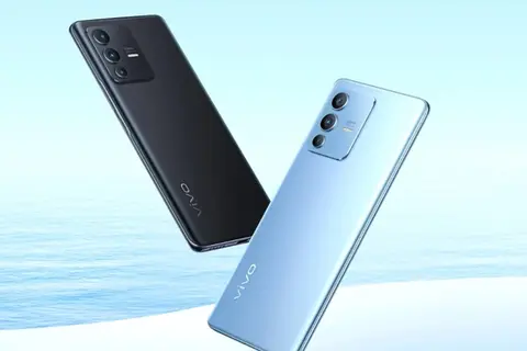 Rò rỉ thông tin Vivo S15 Pro với màn hình OLED cong tràn cạnh, chip Dimensity 8000