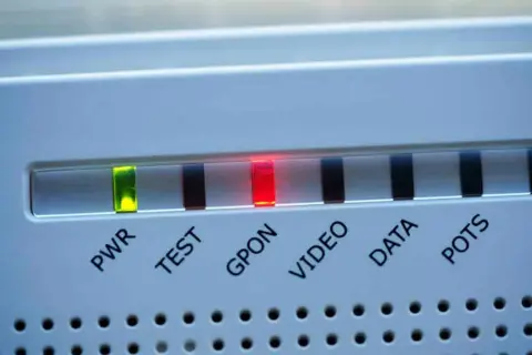 Cách sửa lỗi đèn đỏ PON, LOS trên Modem
