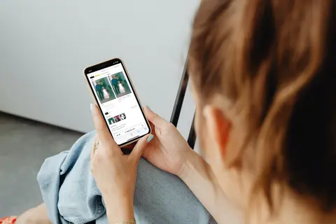 Cách phục hồi ảnh cũ không cần biết Photoshop