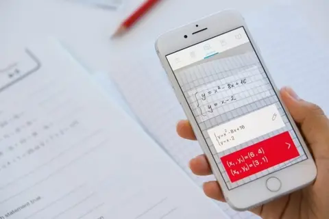Top 7 app giải toán trên điện thoại bằng hình ảnh camera chính xác nhất hiện nay