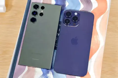 Mua Samsung Galaxy S23 Ultra hay Apple iPhone 14 Pro Max hợp lý hơn?