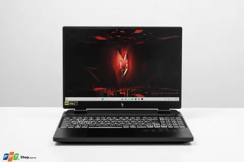 Trên tay Acer Nitro 17 Phoenix: Thay đổi ngoạn mục