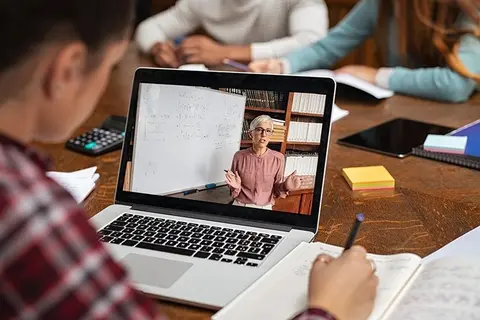 Kinh nghiệm mua laptop cho sinh viên cấu hình tốt, chi phí hợp lý nhất 2023