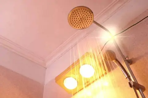 Công suất đèn sưởi nhà tắm bao nhiêu W là hợp lý?