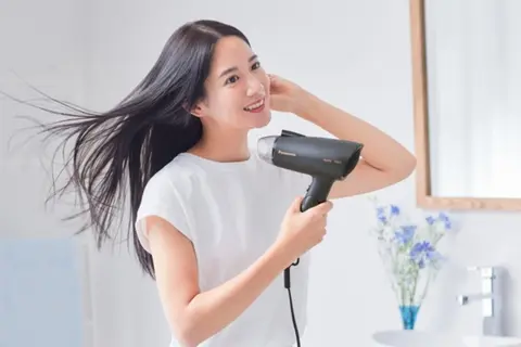Máy sấy tóc lạnh là gì? Công dụng và top 3 máy sấy tóc lạnh bán chạy nhất