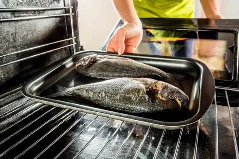 Chuẩn bị bộ dụng cụ làm cá nướng tại nhà đầy đủ, sẵn sàng chế biến món ăn ngon