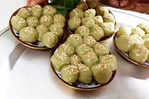 Cách làm bánh trôi đường phèn lá khúc dẻo mềm thơm ngon, màu xanh cực đẹp mắt