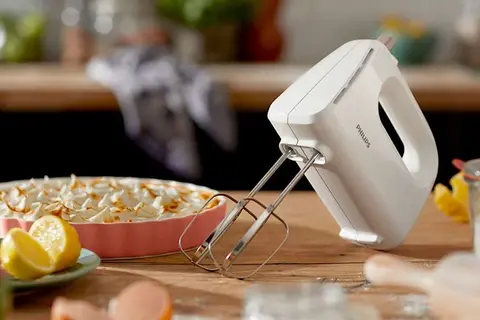 Bỏ túi cách trộn bột bánh mì bằng máy đánh trứng vô cùng dễ tại nhà, ai cũng có thể làm được