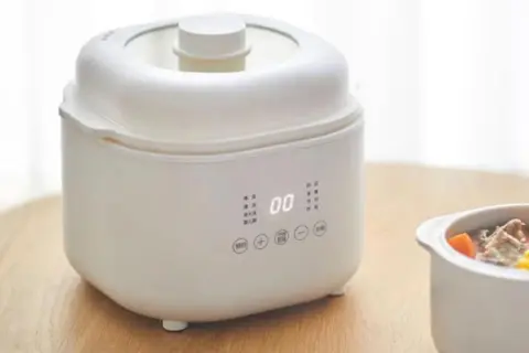 Nồi hầm xương mini phù hợp với ai? Một số mẫu nồi hầm xương đáng mua năm 2024