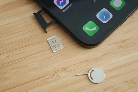 SIM vật lý iPhone là gì và những điều quan trọng người dùng cần biết
