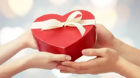 Gợi ý quà tặng Valentine 2025 đầy ý nghĩa cho nàng