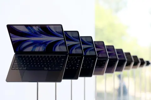 Các dòng Macbook 2025: Hướng dẫn lựa chọn dòng máy phù hợp giúp bạn tiết kiệm chi phí