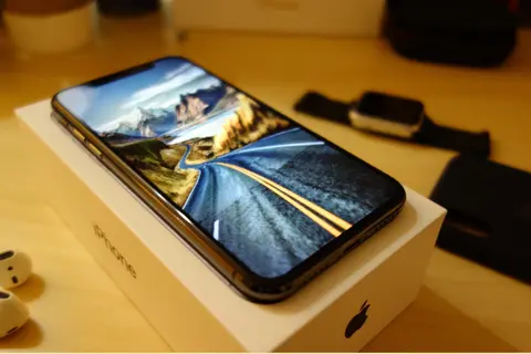 Màn hình Super Retina là gì? Khám phá công nghệ hiển thị làm nên chất lượng đặc trưng của màn hình iPhone