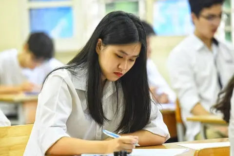 App tính điểm tốt nghiệp: Giới thiệu ứng dụng Tính Điểm Thi THPT 2025 hữu ích