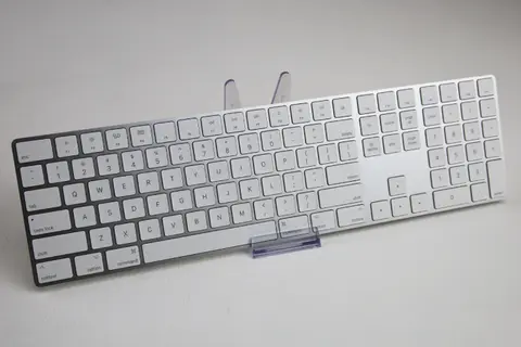 Bàn phím chiclet là gì? Ưu nhược điểm và lý do vì sao được dùng phổ biến trên laptop hiện nay
