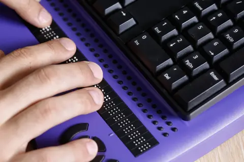 Khám phá các loại bàn phím cho người khiếm thị thao tác chính xác và hiệu quả cao