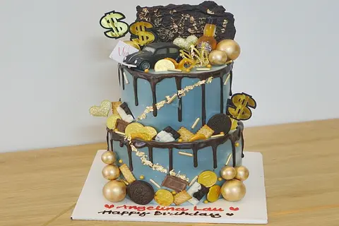 Gợi ý cách lựa chọn bánh sinh nhật 2 tầng cho nam vừa đẹp vừa ý nghĩa gửi tặng anh em