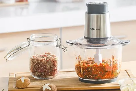 Các kiểu máy xay thịt trên thị trường, công dụng và kinh nghiệm chọn mua máy xay thịt tốt