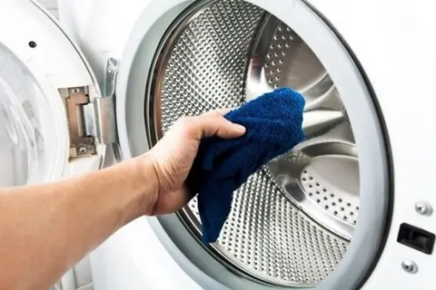 Cách làm sạch máy sấy quần áo tại nhà đơn giản, hiệu quả mà bạn nên biết!