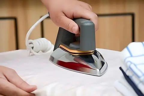 Hướng dẫn chi tiết cách sử dụng bàn ủi khô Sunhouse an toàn và hiệu quả cho mọi gia đình