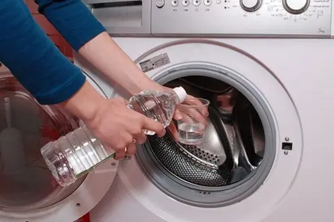 Cách vệ sinh máy giặt bằng nước tẩy: Bí quyết giữ máy giặt luôn sạch và bền lâu