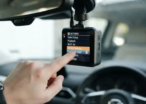 Camera hành trình báo định dạng thẻ nhớ liên tục? Tìm hiểu nguyên nhân và cách xử lý chi tiết