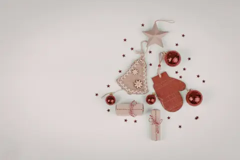 Hướng dẫn cách làm cây thông Noel handmade đẹp và độc đáo cho mùa Giáng Sinh