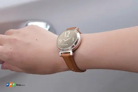 Cổ tay 16cm đeo đồng hồ size bao nhiêu? Gợi ý cách chọn và 5 mẫu smartwatch phù hợp