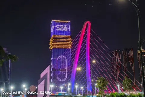 Cùng Galaxy S26 Ultra đi săn những khoảnh khắc đắt giá giữa lòng thành phố sôi động